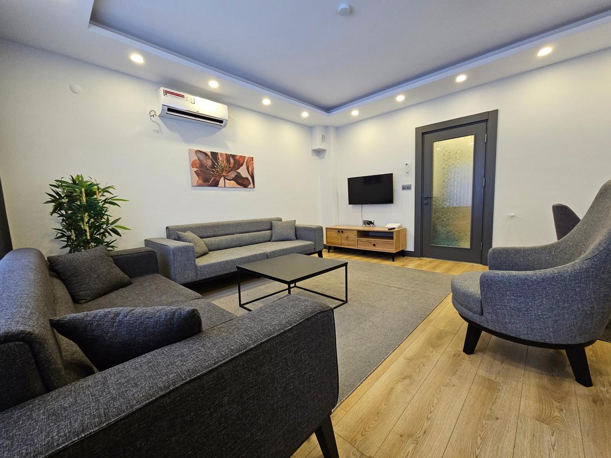 Daire New Flat&large Living Space 2-6 Near By Lara Antalya