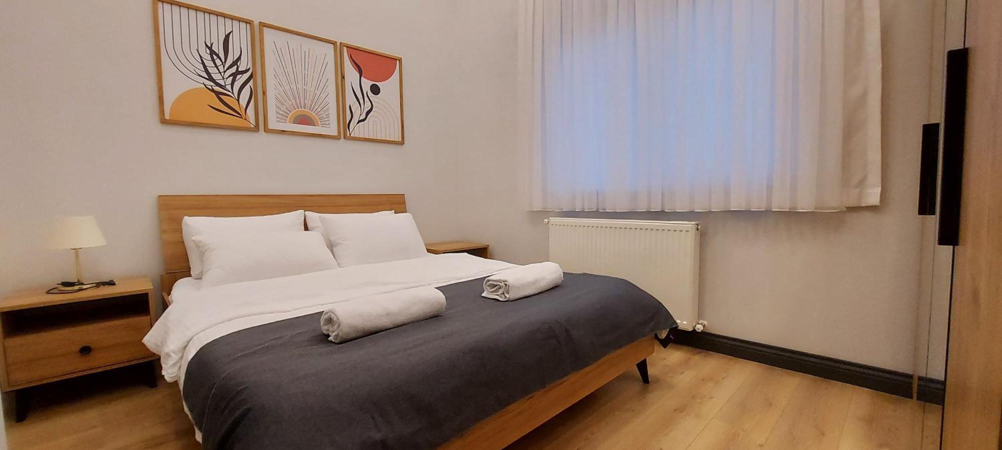 New Flat&large Living Space 2-6 Near By Lara Daire