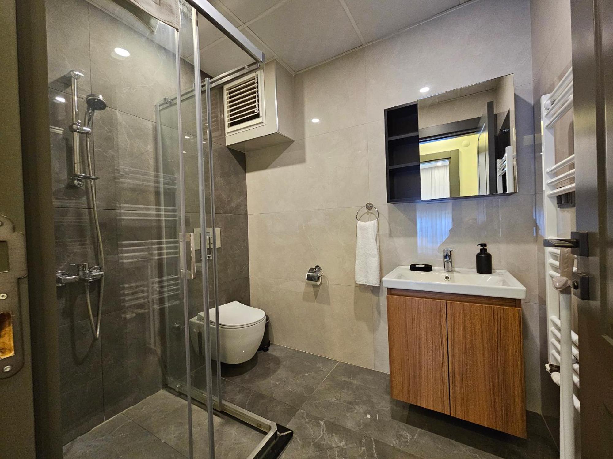 Daire New Flat&large Living Space 2-6 Near By Lara