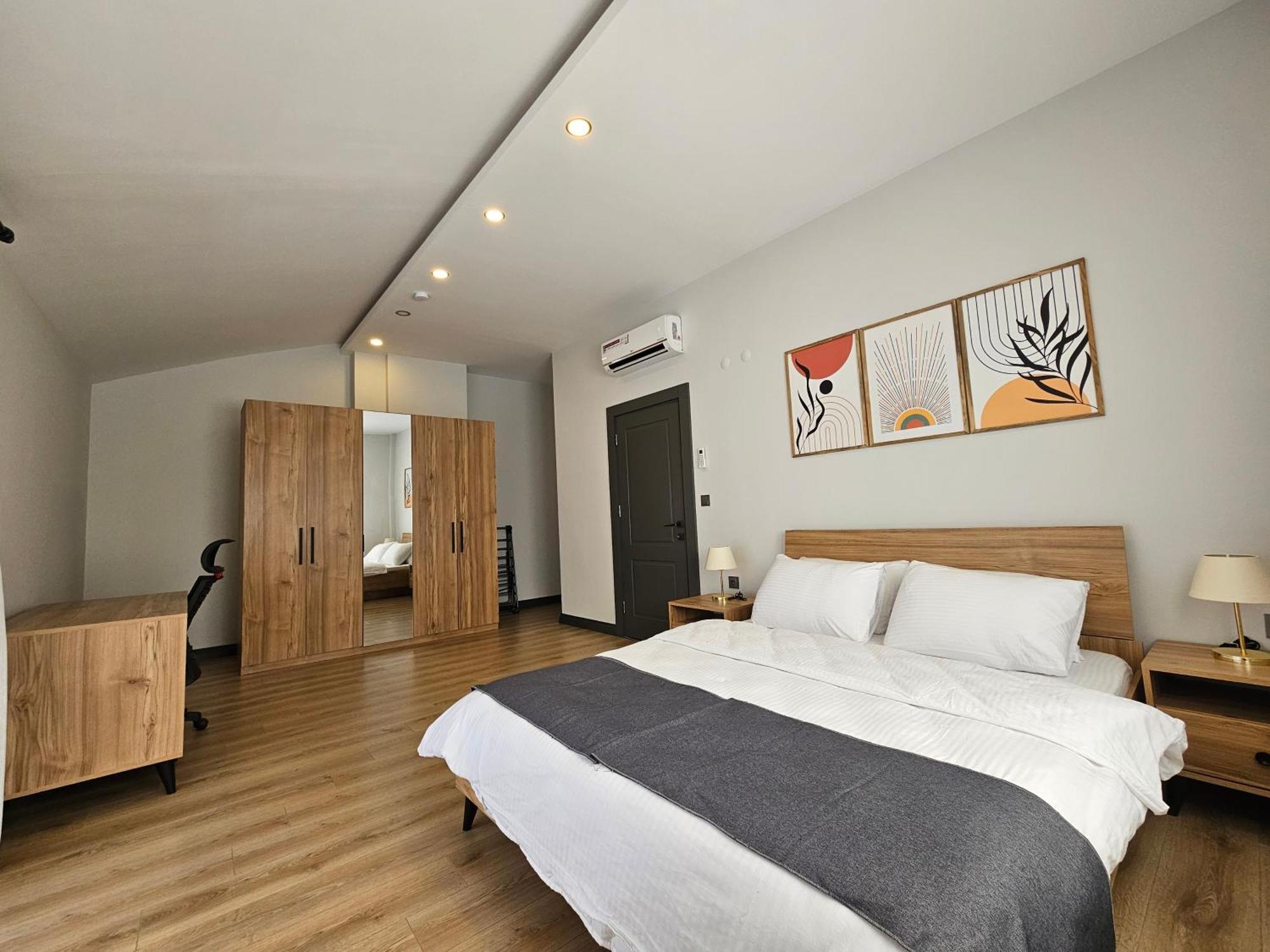 New Flat&large Living Space 2-6 Near By Lara Daire Antalya
